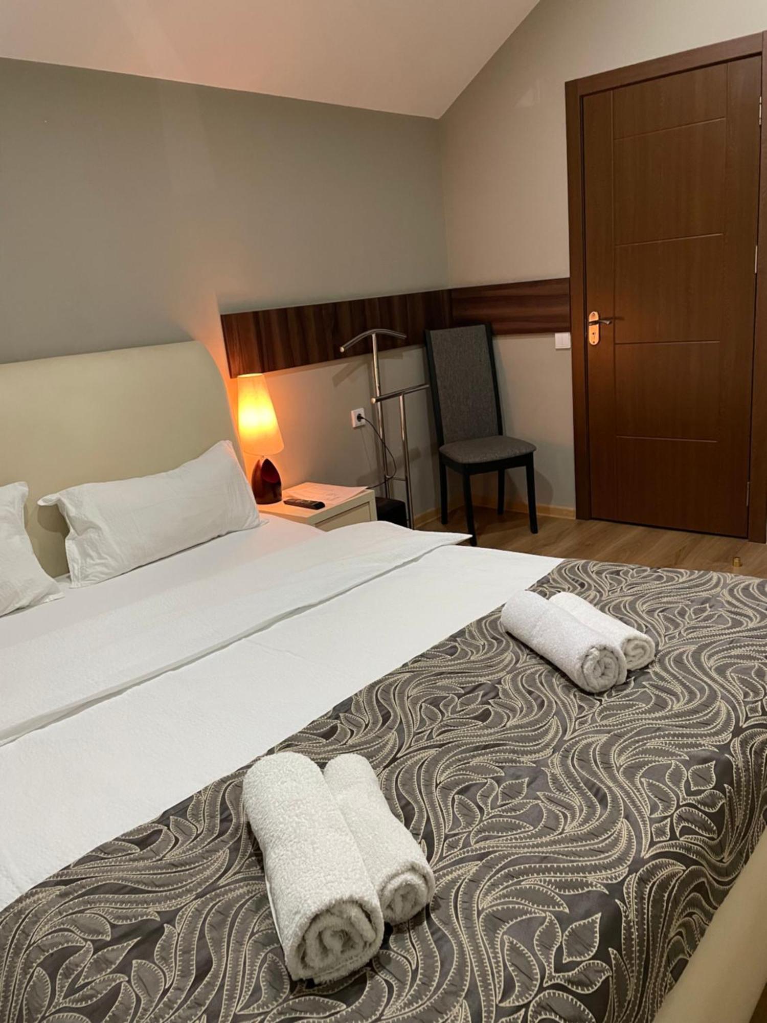 New Hotel Тбилиси Екстериор снимка