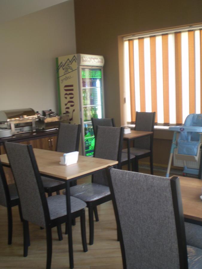 New Hotel Тбилиси Екстериор снимка